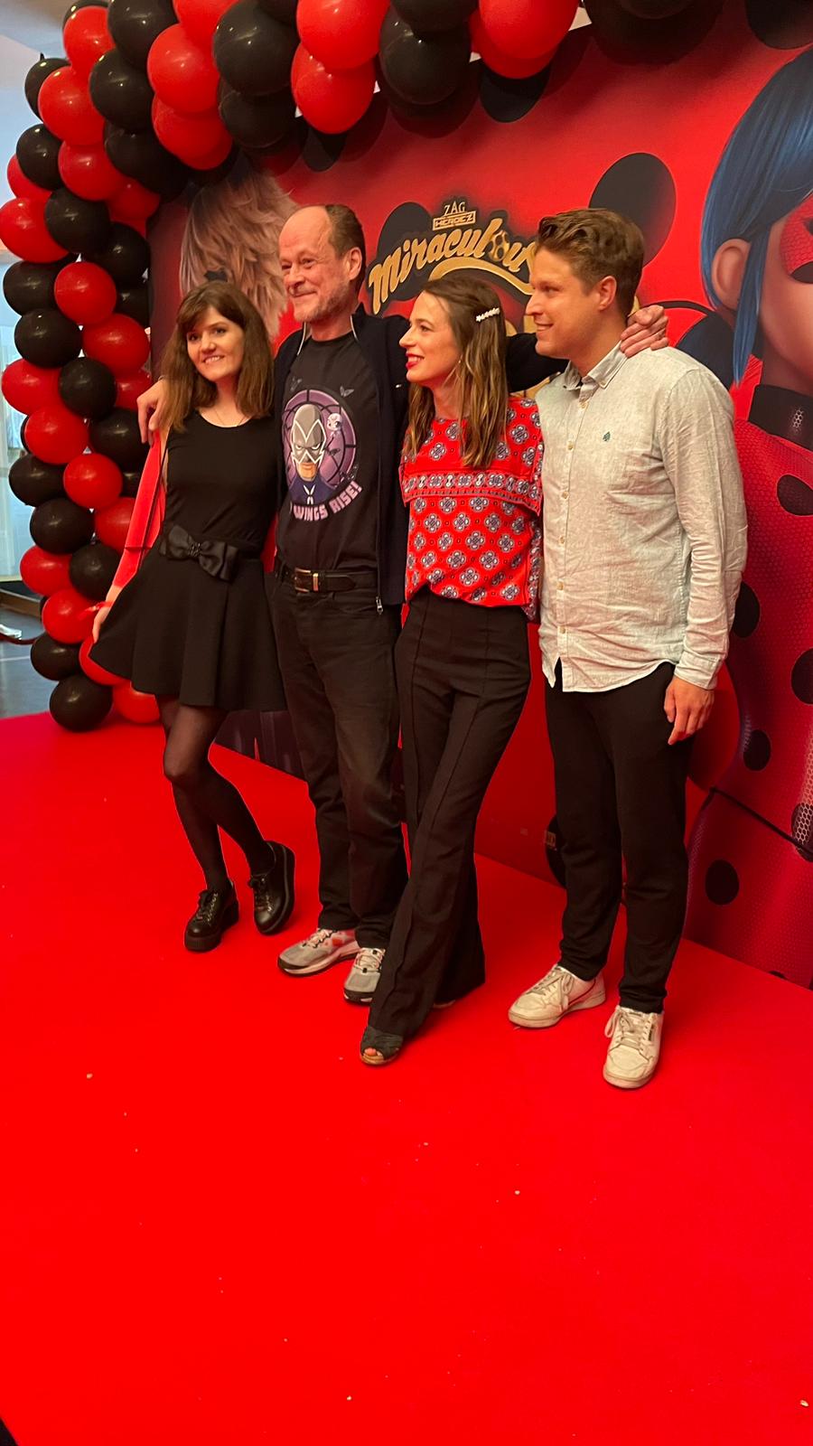 Jennifer Weiss auf der Kinopremiere von Miraculous 2023 in Berlin