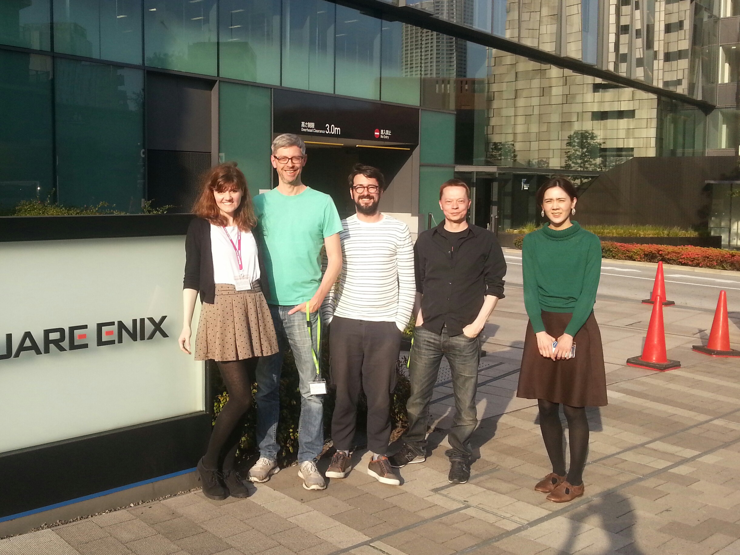 Jennifer Weiss mit Square Enix Team